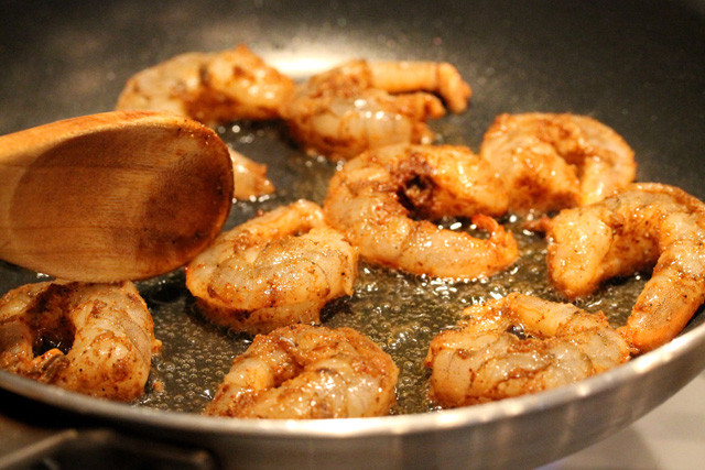 18-cooking-shrimp-in-pan